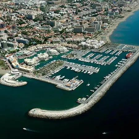 Marina - 5 Min Walk To The Beach, Heated Pool, Spa, 5 Bedrooms * Benalmadena